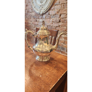 Oneida USA Silverplate Teapot Server Ornate Handle Spout 10”H 10”W Vintage
